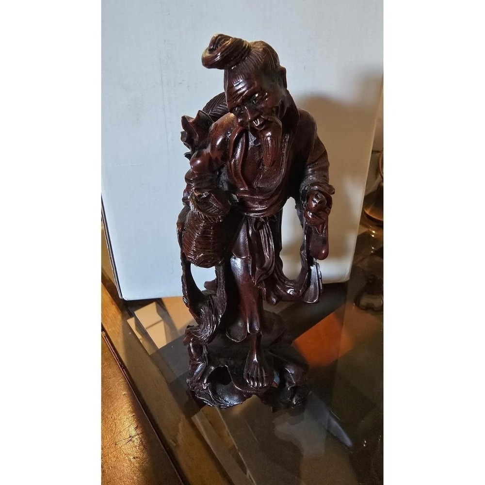 Vintage Chinese style carving - fisherman